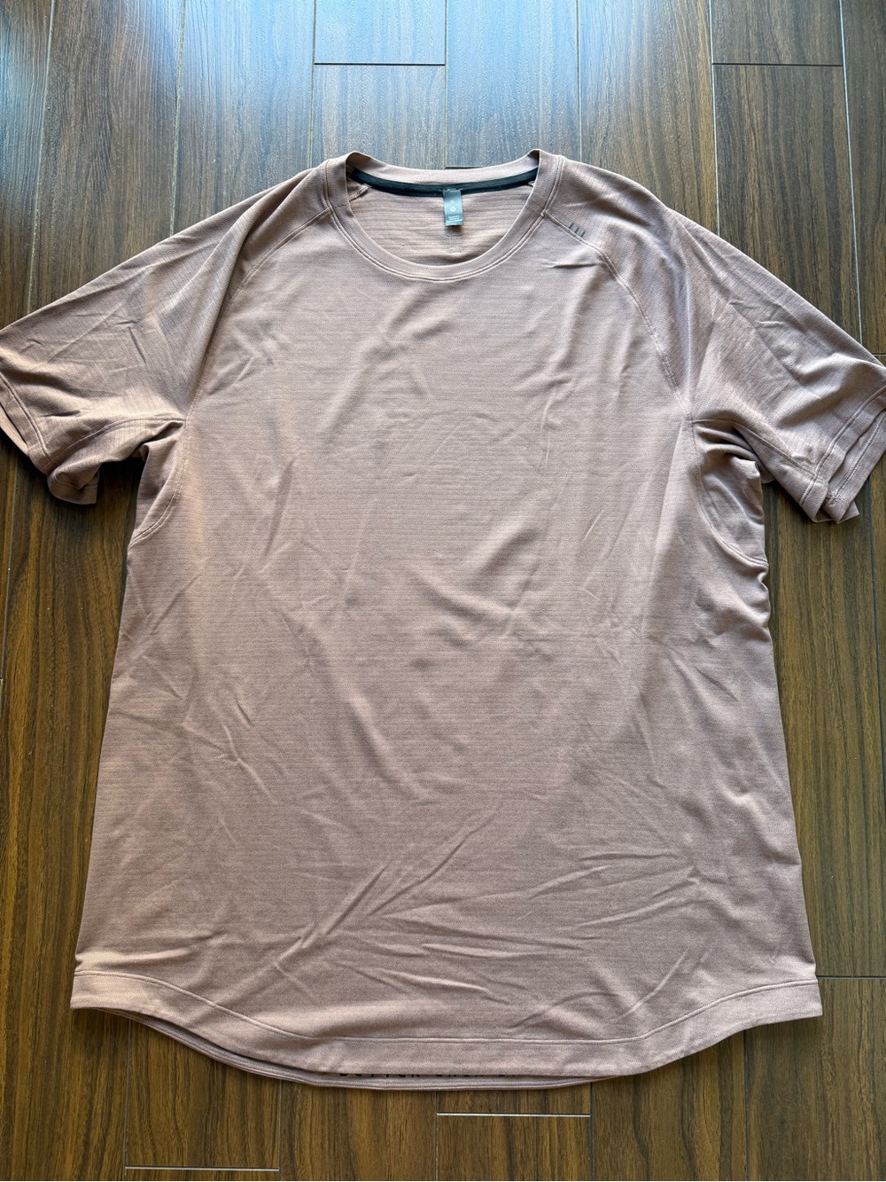 lululemon athletica Men's Crew Neck Tee in Dusty Rose